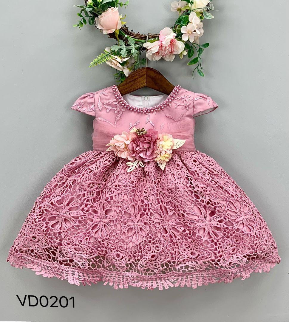 Robe brodée pour bébé - Élégance et douceur (6 mois à 2 ans)